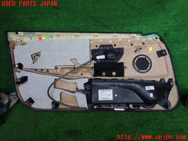 2UPJ-28001234]BMW M4 クーペ(3C30)(F82)右ドア内張り 中古_m0004.jpg