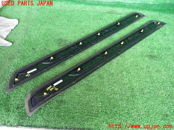 5UPJ-28007740]BMW M4 クーペ(3C30)(F82)スカッフプレート 中古_m0004.jpg