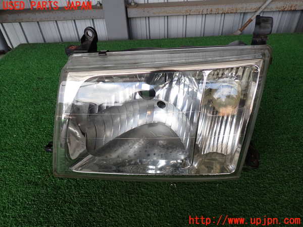 2UPJ-28011132]ランクル100系(UZJ100W)左ヘッドライト ハロゲン 中古_m0001.jpg