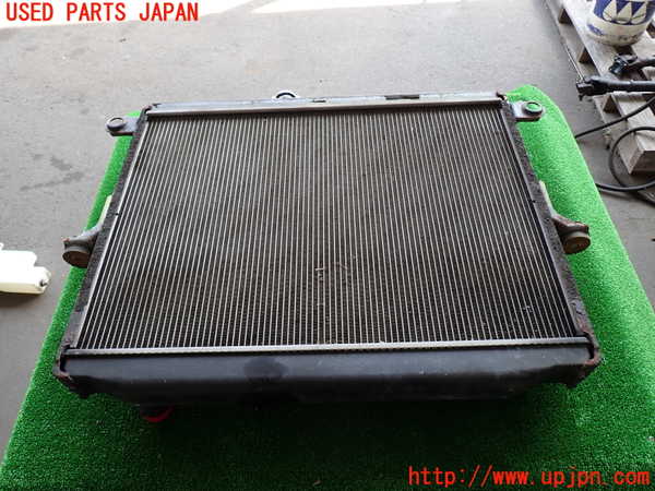 5UPJ-28012321]ランクル100系(UZJ100W)ラジエーター1 中古_m0003.jpg