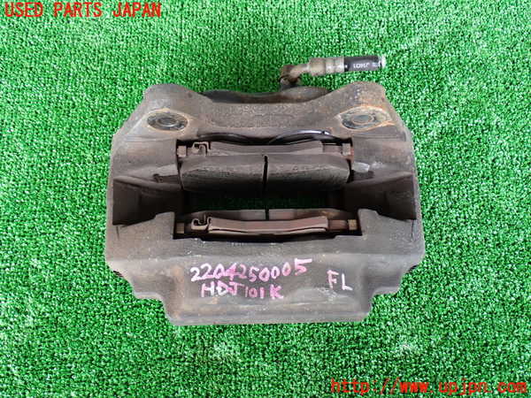 2UPJ-28014085]ランクル100系(UZJ100W)左フロントキャリパー 中古_m0002.jpg