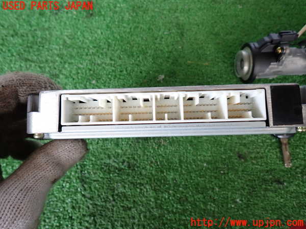 2UPJ-28016110]ランクル100系(UZJ100W)エンジンコンピューター 中古_m0003.jpg