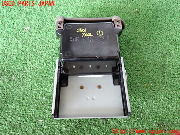 2UPJ-28017821]ランクル100系(UZJ100W)灰皿1 中古_m0003.jpg