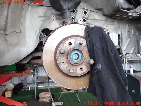 5UPJ-28024290]ランエボ(CE9A)右フロントナックルハブ 中古_m0001.jpg