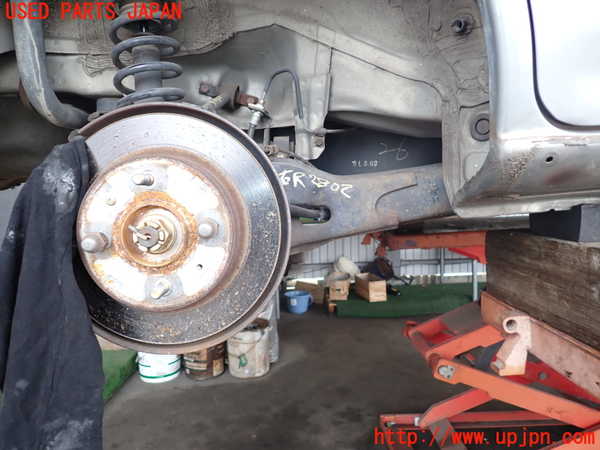 2UPJ-28024300]ランエボ(CE9A)右リアナックルハブ 中古_m0001.jpg