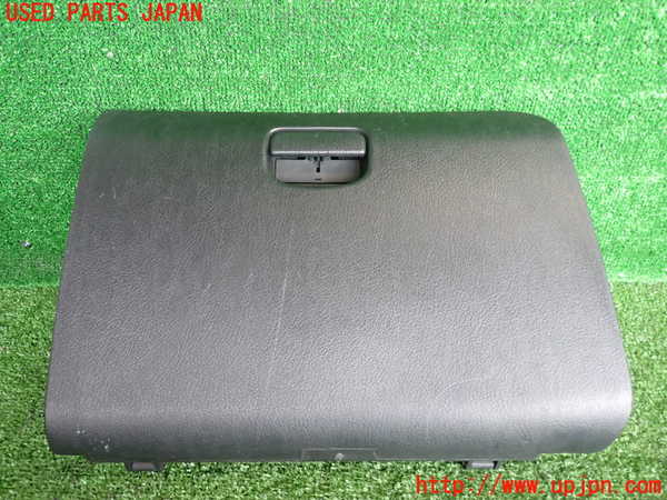 5UPJ-28027516]ランエボ(CE9A)グローブボックス1 中古_m0001.jpg