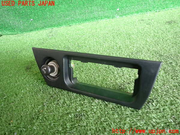 5UPJ-28027815]ランエボ(CE9A)シガライター 中古_m0001.jpg