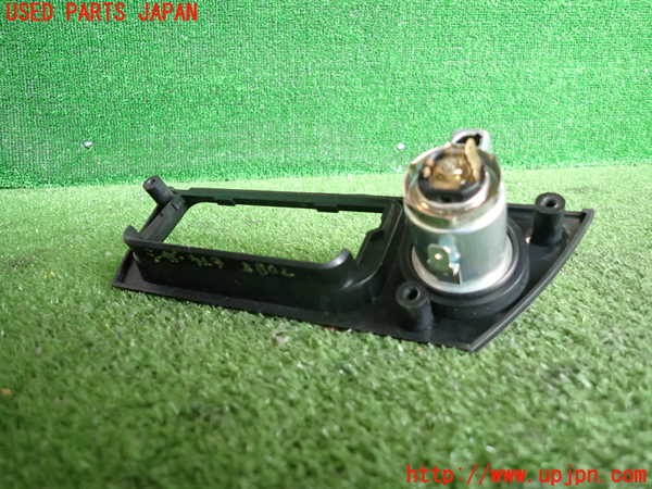 5UPJ-28027815]ランエボ(CE9A)シガライター 中古_m0003.jpg