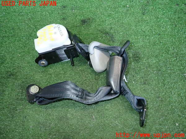 5UPJ-28027155]ランエボ(CE9A)右2列目シートベルト 中古_m0001.jpg