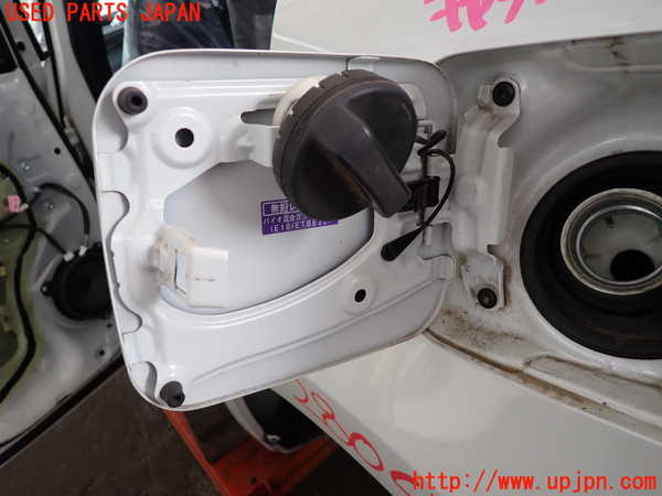 2UPJ-28041690]ハリアー(ZSU60W)フューエルリッド 中古_m0002.jpg