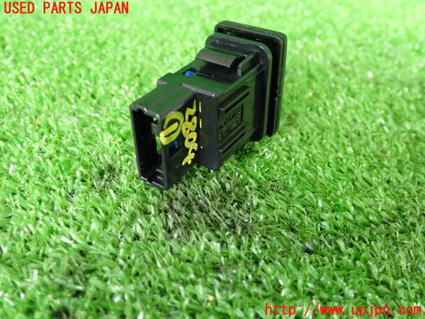 2UPJ-28046306]ハリアー(ZSU60W)スイッチ1 (トラクションコントロールOFF) 中古_m0002.jpg
