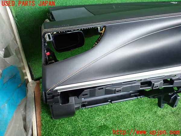 2UPJ-28047505]ハリアー(ZSU60W)ダッシュボード 中古_m0003.jpg