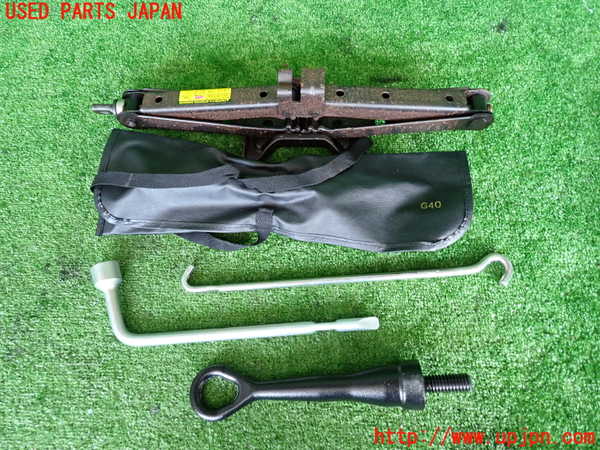 2UPJ-28047805]ハリアー(ZSU60W)車載工具 中古_m0001.jpg