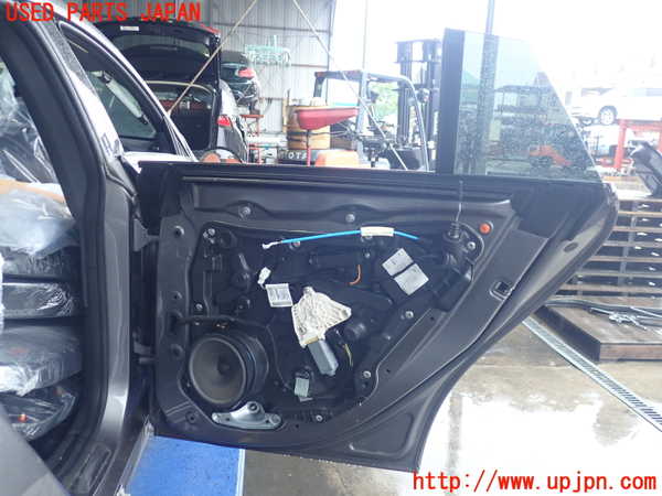 2UPJ-28051290]ベンツ CLA180 シューティングブレーク(117942)右後ドア (43R-00128) 中古_m0003.jpg