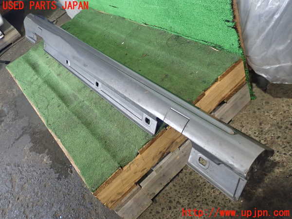 2UPJ-28051390]ベンツ CLA180 シューティングブレーク(117942)右サイドステップ 中古_m0002.jpg