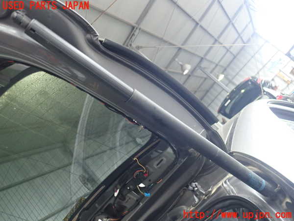 2UPJ-28051584]ベンツ CLA180 シューティングブレーク(117942)リアゲートダンパー 中古_m0001.jpg