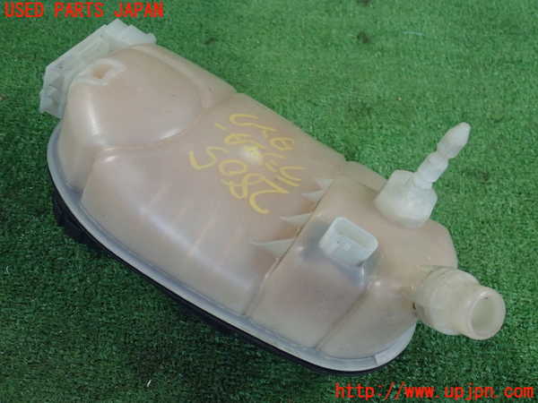 2UPJ-28052410]ベンツ CLA180 シューティングブレーク(117942)ラジエータータンク 中古_m0002.jpg