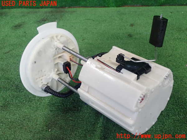 2UPJ-28052510]ベンツ CLA180 シューティングブレーク(117942)燃料ポンプ 中古_m0002.jpg