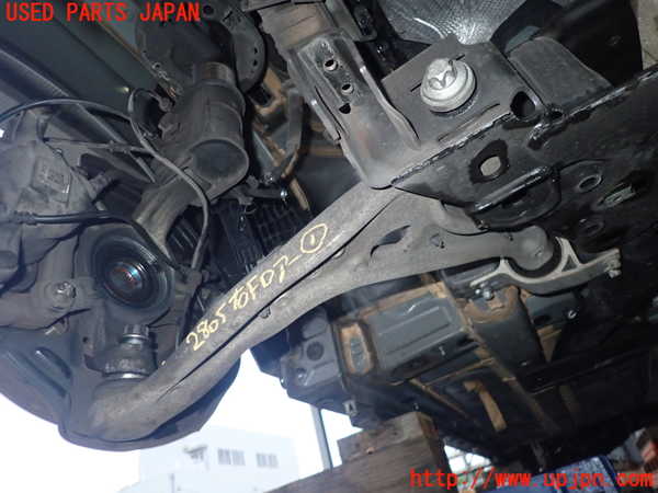 2UPJ-28055176]ベンツ CLA180 シューティングブレーク(117942)右フロントロアアーム1 中古_m0001.jpg