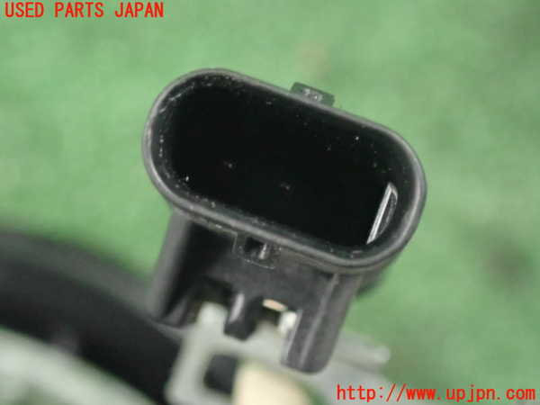 2UPJ-28056025]ベンツ CLA180 シューティングブレーク(117942)エアコンコンプレッサー 中古_m0004.jpg