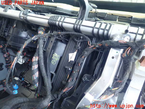 2UPJ-28056081]ベンツ CLA180 シューティングブレーク(117942)エバポレーター1 中古_m0001.jpg