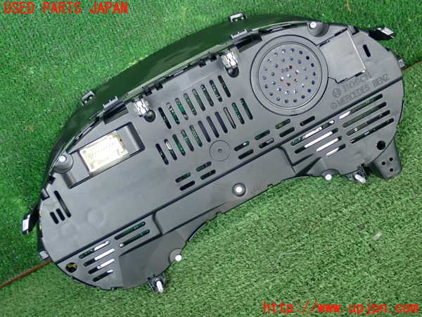2UPJ-28056170]ベンツ CLA180 シューティングブレーク(117942)スピードメーター 中古_m0002.jpg