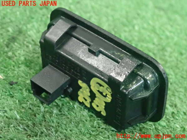 2UPJ-28056308]ベンツ CLA180 シューティングブレーク(117942)スイッチ3 (トランクオープナー) 中古_m0002.jpg