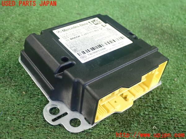 2UPJ-28056145]ベンツ CLA180 シューティングブレーク(117942)エアバッグコンピューター 中古_m0001.jpg