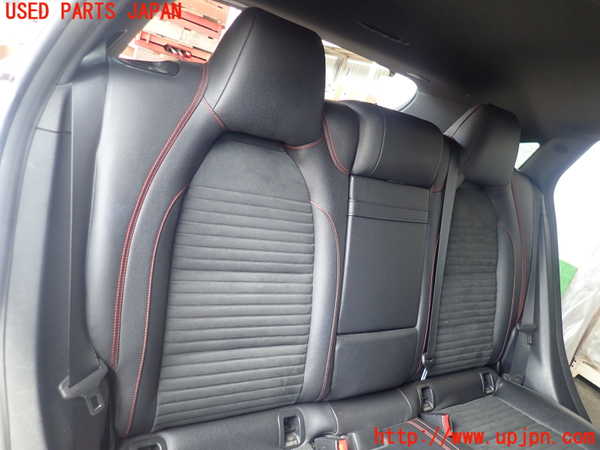 2UPJ-28057385]ベンツ CLA180 シューティングブレーク(117942)リアシート 中古_m0002.jpg