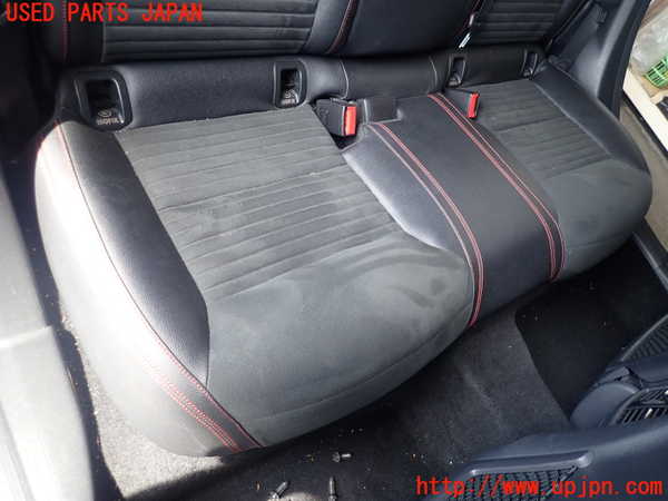 2UPJ-28057385]ベンツ CLA180 シューティングブレーク(117942)リアシート 中古_m0003.jpg