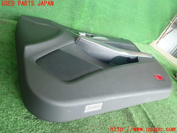 2UPJ-28051234]ベンツ CLA180 シューティングブレーク(117942)右前ドア内張り 中古_m0003.jpg