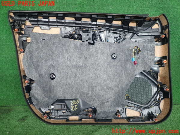 2UPJ-28051234]ベンツ CLA180 シューティングブレーク(117942)右前ドア内張り 中古_m0004.jpg