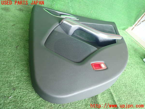 2UPJ-28051294]ベンツ CLA180 シューティングブレーク(117942)右後ドア内張り 中古_m0003.jpg