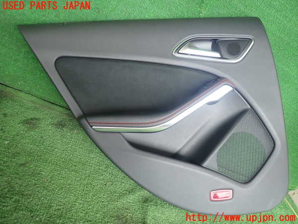2UPJ-28051324]ベンツ CLA180 シューティングブレーク(117942)左後ドア内張り 中古_m0001.jpg
