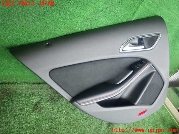 2UPJ-28051324]ベンツ CLA180 シューティングブレーク(117942)左後ドア内張り 中古_m0002.jpg