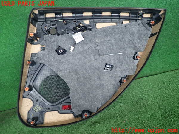 2UPJ-28051324]ベンツ CLA180 シューティングブレーク(117942)左後ドア内張り 中古_m0004.jpg