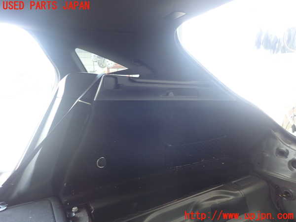 2UPJ-28057675]ベンツ CLA180 シューティングブレーク(117942)右リアピラートリム 中古_m0001.jpg