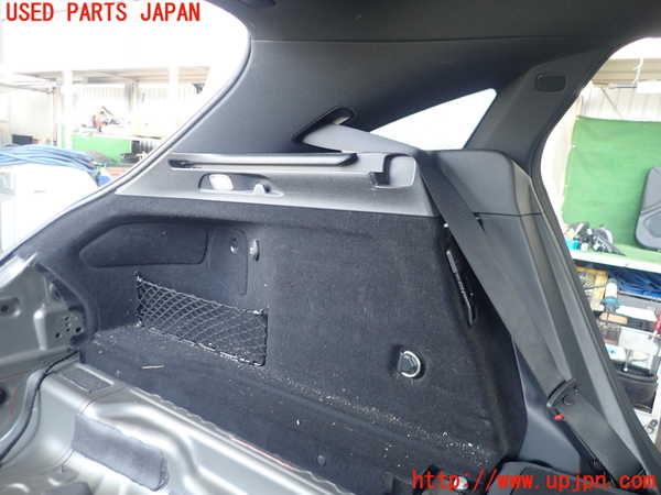 2UPJ-28057680]ベンツ CLA180 シューティングブレーク(117942)左リアピラートリム 中古_m0001.jpg