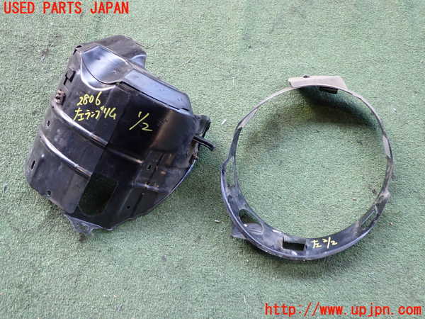 5UPJ-28061142]VW ニュービートルカブリオレ(1YAZJ)左ヘッドライトリム 中古_m0002.jpg