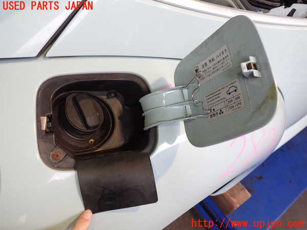 2UPJ-28061690]VW ニュービートルカブリオレ(1YAZJ)フューエルリッド 中古_m0002.jpg