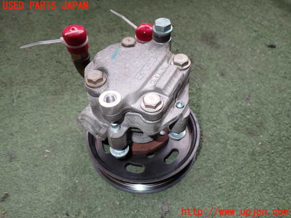 2UPJ-28064250]VW ニュービートルカブリオレ(1YAZJ)パワステポンプ 中古_m0001.jpg