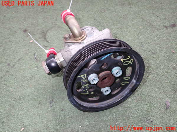 2UPJ-28064250]VW ニュービートルカブリオレ(1YAZJ)パワステポンプ 中古_m0002.jpg