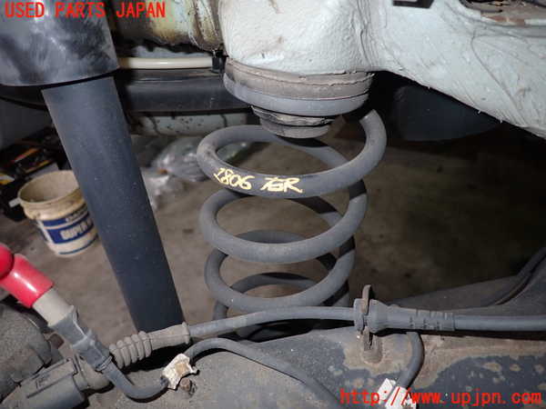 5UPJ-28065100]VW ニュービートルカブリオレ(1YAZJ)右リアスプリング 中古_m0001.jpg