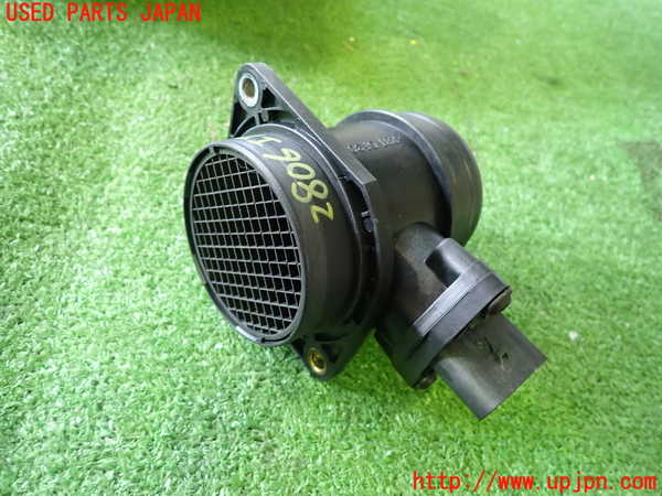 2UPJ-28066320]VW ニュービートルカブリオレ(1YAZJ)エアフロメーター 中古_m0001.jpg