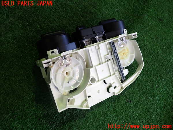 2UPJ-28066066]VW ニュービートルカブリオレ(1YAZJ)エアコンスイッチ1 中古_m0003.jpg