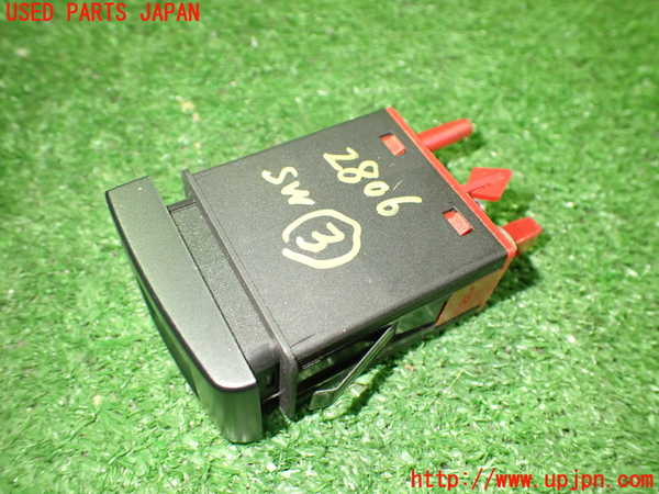 2UPJ-28066308]VW ニュービートルカブリオレ(1YAZJ)スイッチ3 (ESP) 中古_m0002.jpg