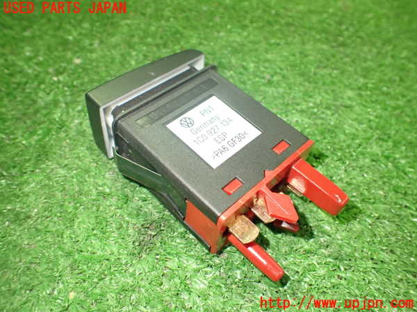 2UPJ-28066308]VW ニュービートルカブリオレ(1YAZJ)スイッチ3 (ESP) 中古_m0003.jpg