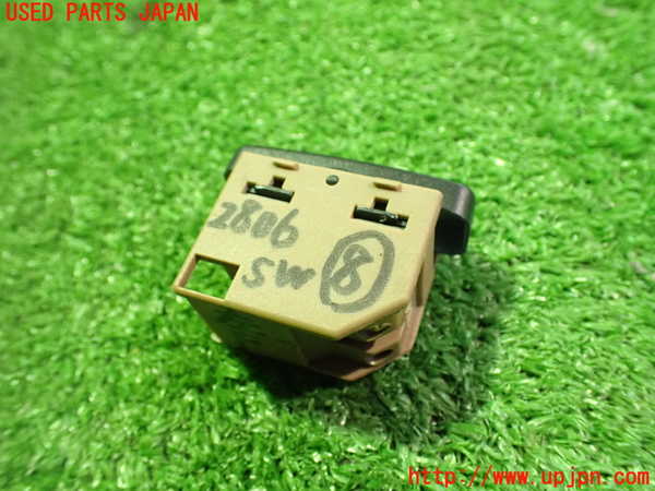 5UPJ-28066313]VW ニュービートルカブリオレ(1YAZJ)スイッチ8 中古_m0002.jpg