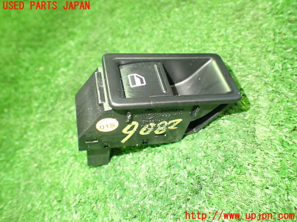 2UPJ-28066245]VW ニュービートルカブリオレ(1YAZJ)左前パワーウィンドウスイッチ 中古_m0001.jpg