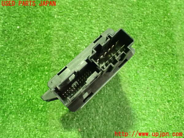 5UPJ-28066149]VW ニュービートルカブリオレ(1YAZJ)コンピューター4 中古_m0003.jpg